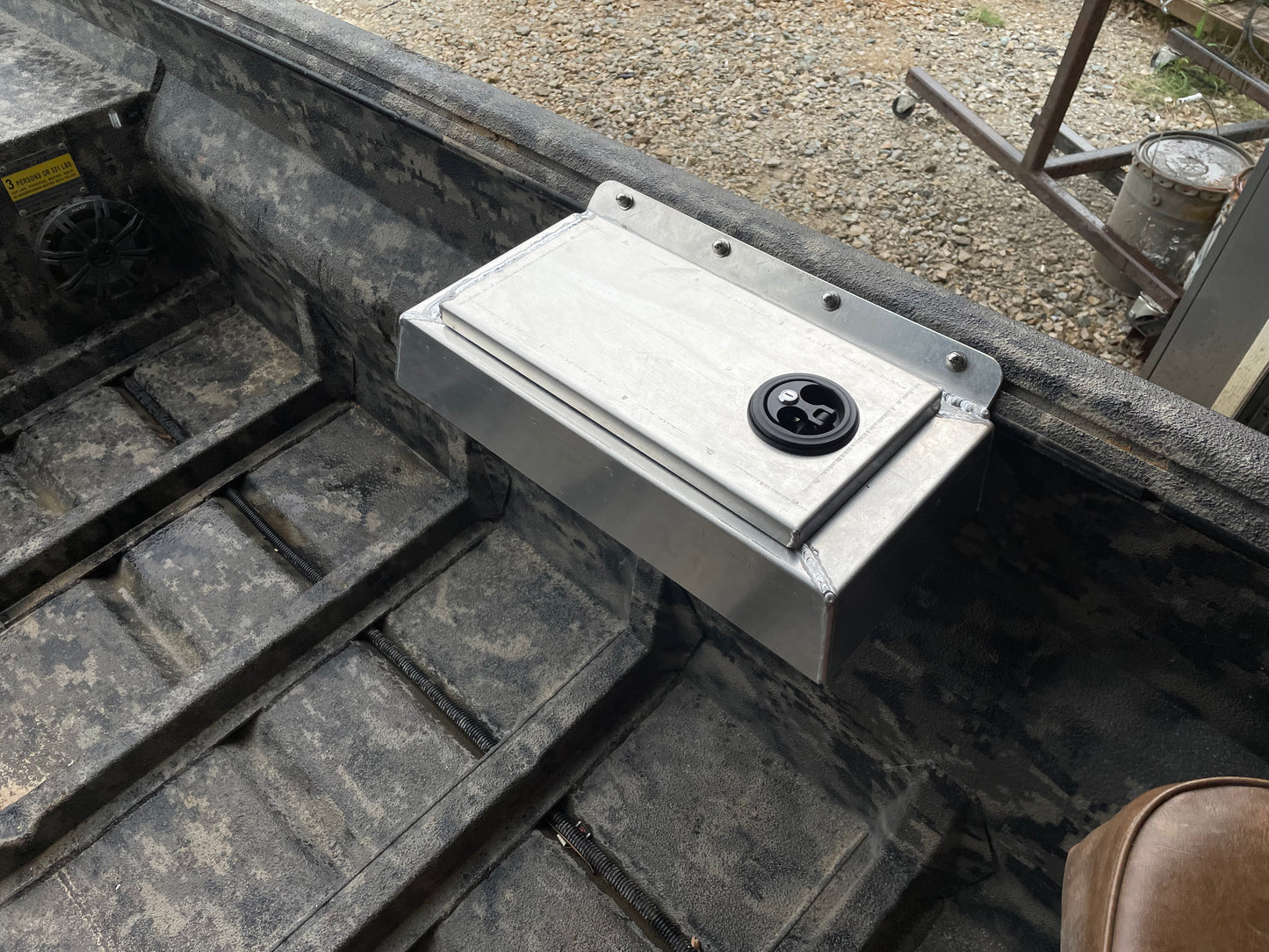 T-Rail Dry Box